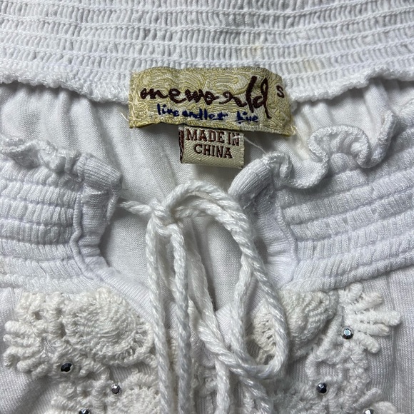 One world white top - Picture 6 of 6